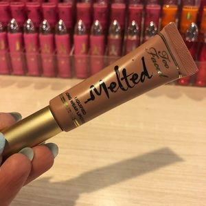 Too Faced Melted •  in Shade Melted Sugar